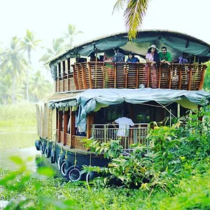 Holiday home Rajahamsam Houseboat, Kumarakom
