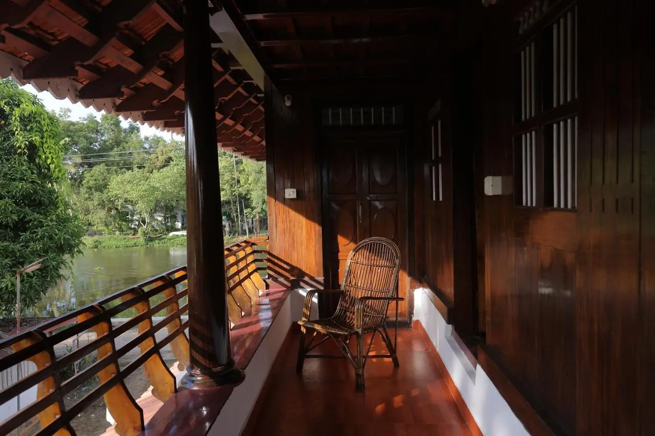 Mountde Kumarakom
