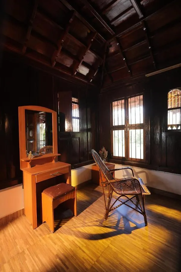 Mountde Kumarakom